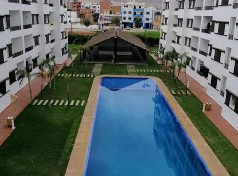 Appartement Luxueusement Meuble Avec Piscine Oued Laou Exterior photo